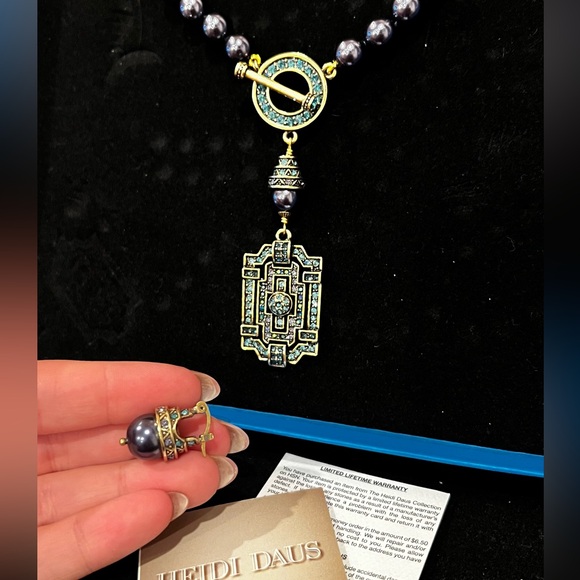 Heidi Daus Navy Pearl Locket Necklace & Earrings Set - NWT 💙✨ - Picture 3 of 11